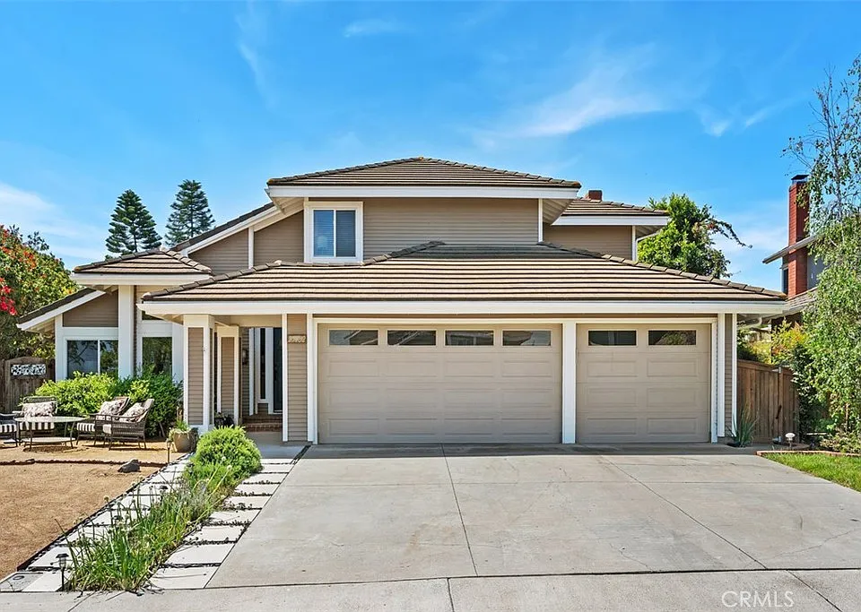 25732 Weston Dr