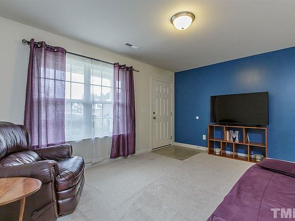 4th image of 685 Thistle Dr
