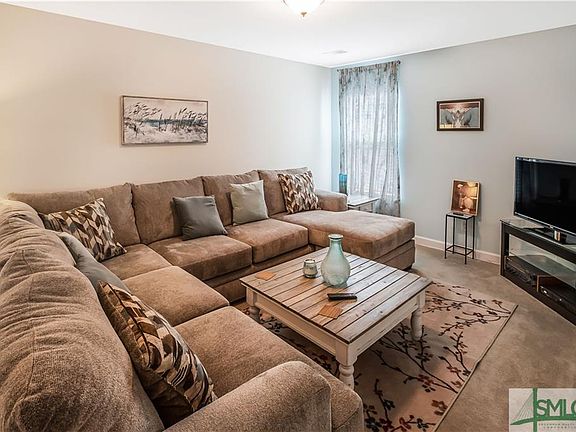 4th image of 9 Chapel Pointe Cir