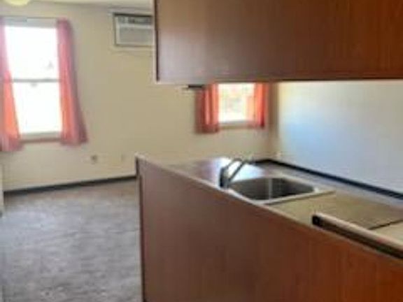 5th image of 405 N Davis St APT 4
