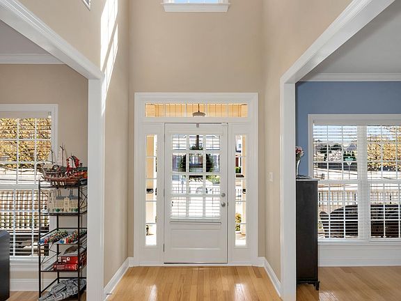 2nd image of 316 Stoneham Way