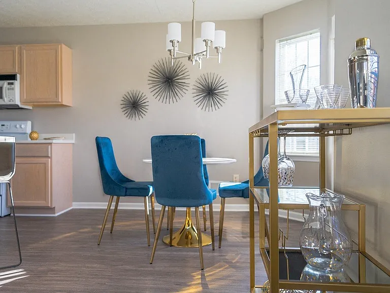 Waterview Townhouse Apartments — Photo 9