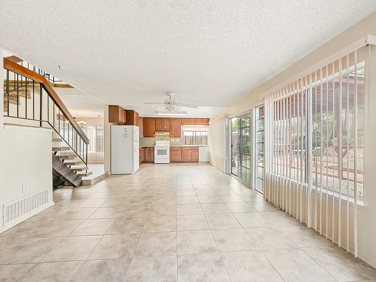 8936 Libra Dr — Photo 10