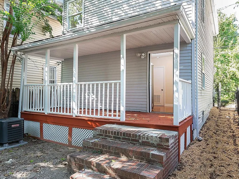 5321 Gay St NE — Photo 22
