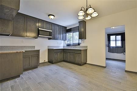 3rd image of 1524 E 105th St #1