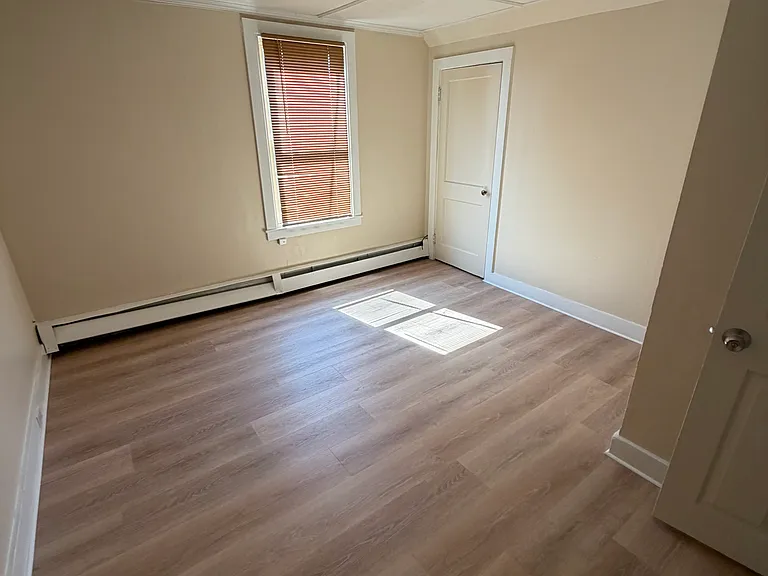 2 Gray Ave #2 — Photo 2