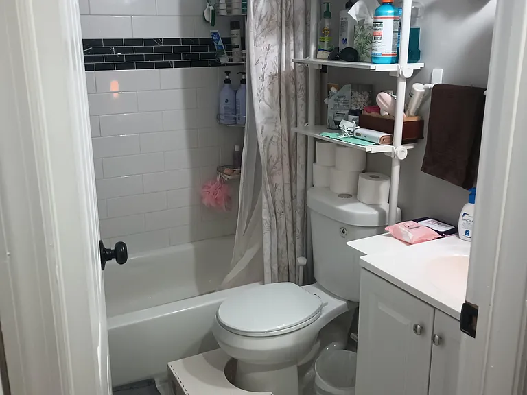 38 Glenwood Ave #4 — Photo 10
