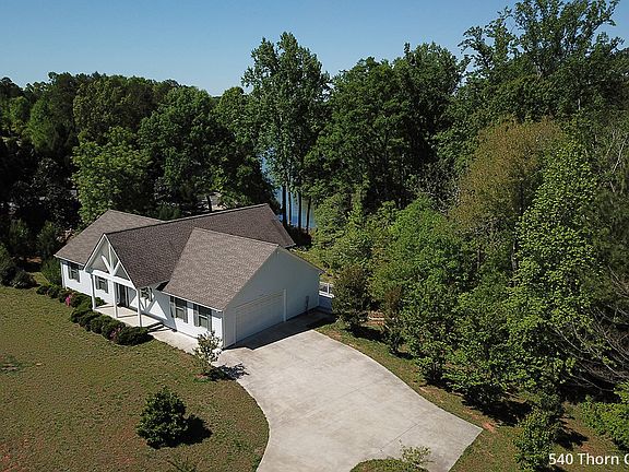 2nd image of 540 Thorn Cove Dr