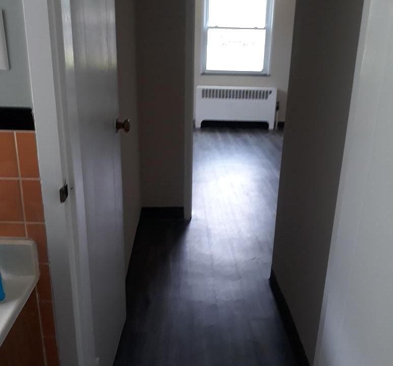 1st image of 6 Bradley Ave #2