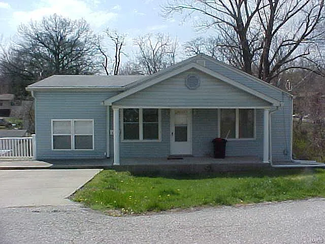 2204 Orchard Blvd photo 1