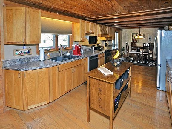 2nd image of 146 Bobcock Ln