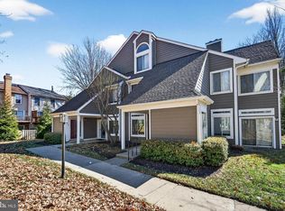 12200 Fort Buffalo Cir #527, Fairfax, VA 22033