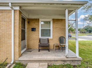829/827 S Hillcrest St, Wichita, KS 67218