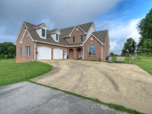 510 Rodgers Oak Dale Pvt Dr, Blountville, TN 37617