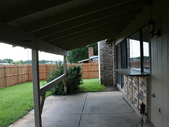 2nd image of 6501 Chinaberry Trl