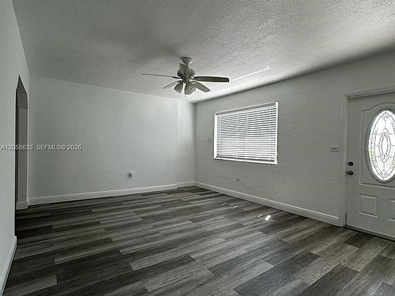 5th image of 903 NE 111th St #903