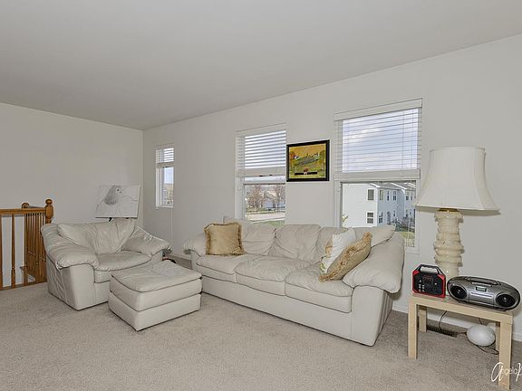 4th image of 431 Niagara Dr