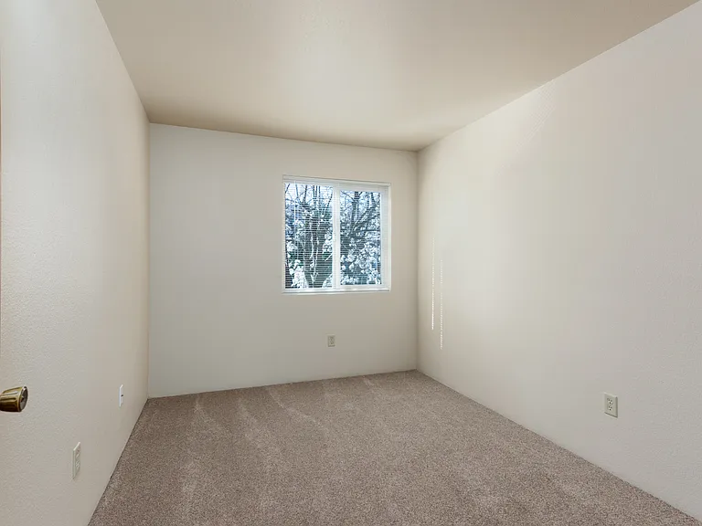 Meadowrock Apartments — Photo 12