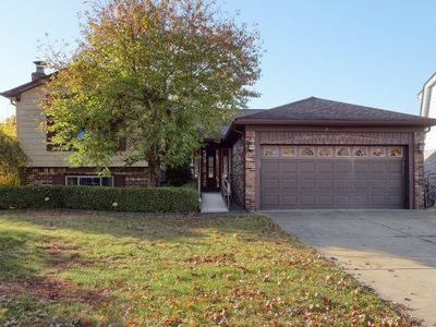 3080 Albany Dr, Sterling Heights, MI, 48310