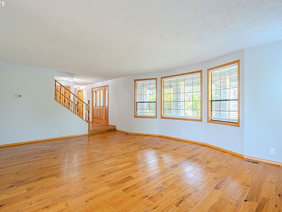 5th image of 10933 NE Sherwood Dr