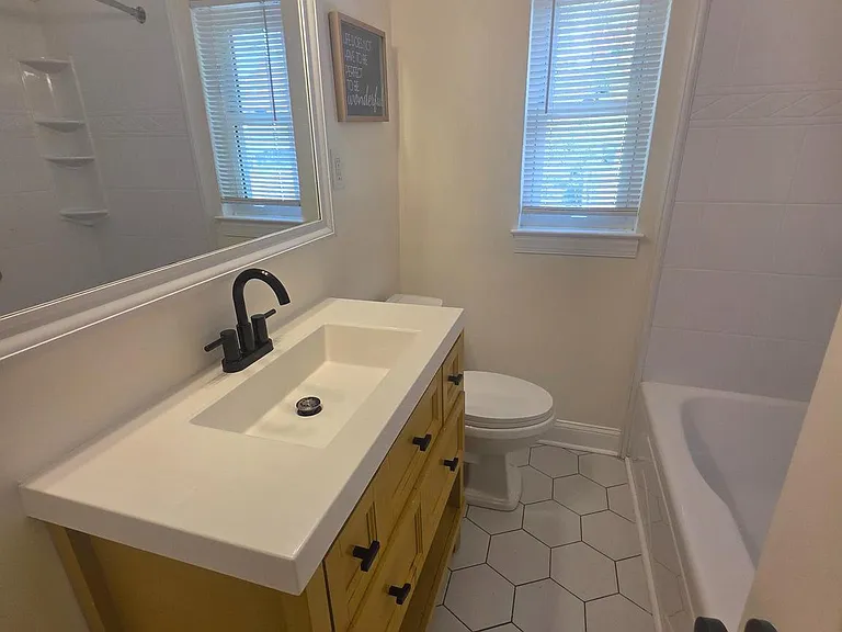 636 Burns St SE — Photo 14