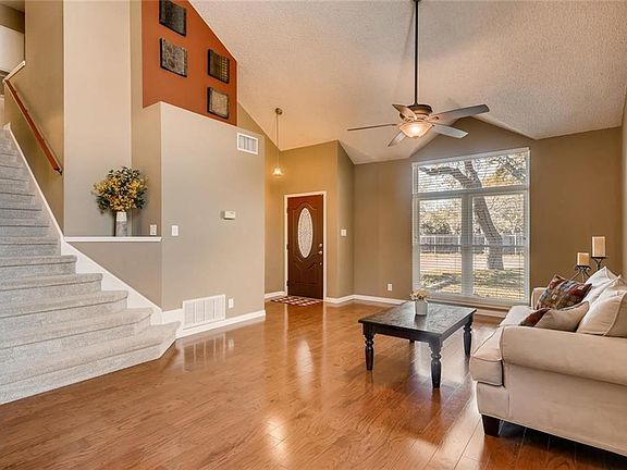 5th image of 1410 Dove Hill Dr