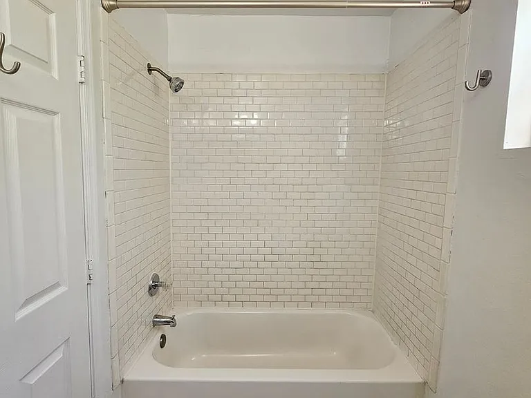 1715 E. Pepper Circle — Photo 35
