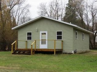 105 Pine Ave S, Sandstone, MN 55072