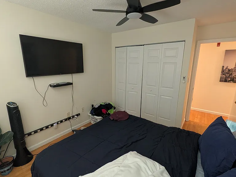 60 Gibson St #210 — Photo 16