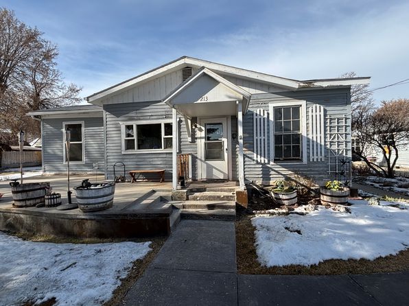 213 S Saint Charles St