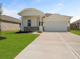 615 Lost Creek Dr, Mont Belvieu, TX 77523