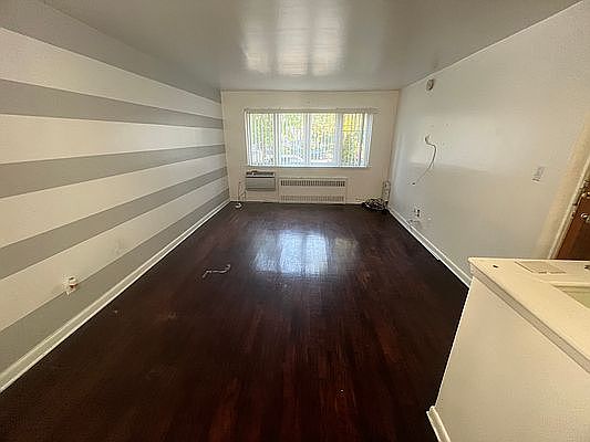 1st image of 1167 E 80th St Floor 1