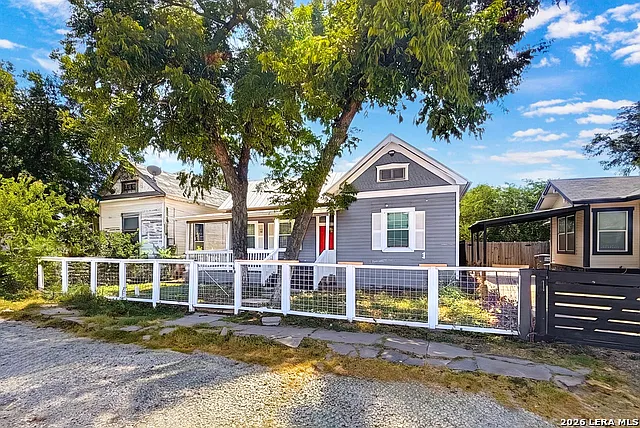3 bed, 2.0 bath, 1534 sqft, $1,850 — Photo 2