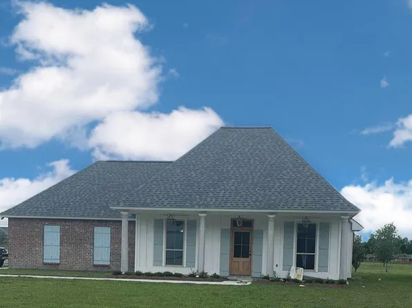 5077 Black River Rd, Darrow, LA 70725