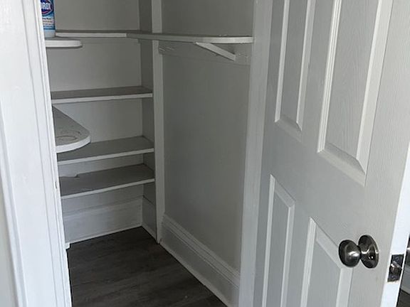 3rd image of 1422 Lewis St APT 5