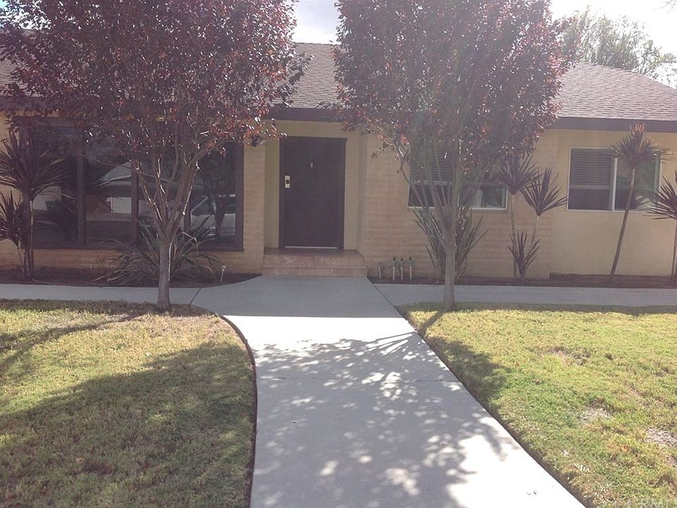 1st image of 41203 Greenwood Dr