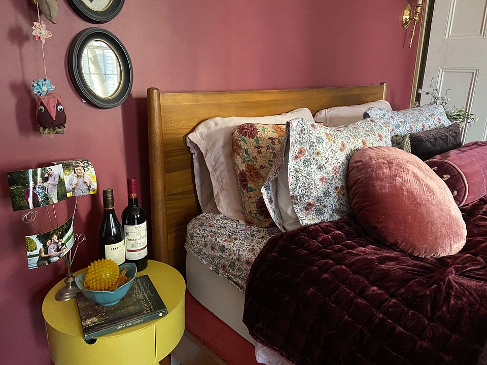1st image of 28 Thayer St #1S