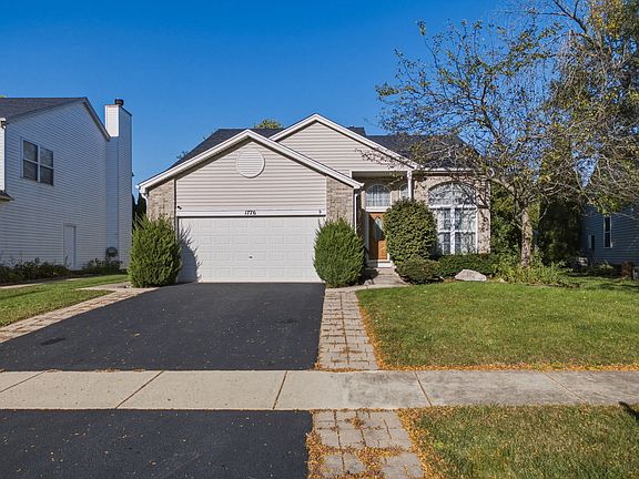 2nd image of 1776 Autumn Woods Ln