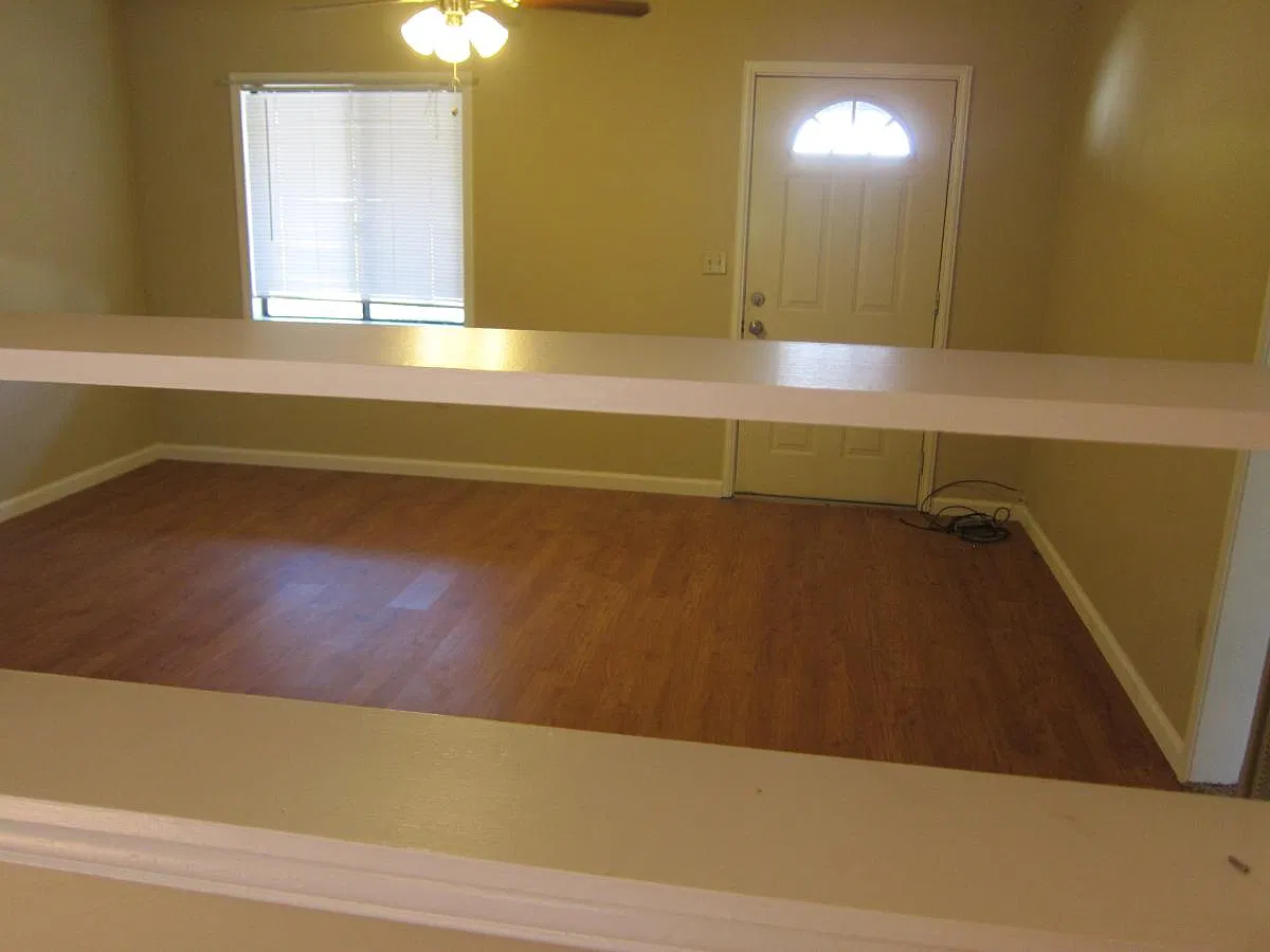 2 bed, 800 sqft, $1,695 — Photo 3