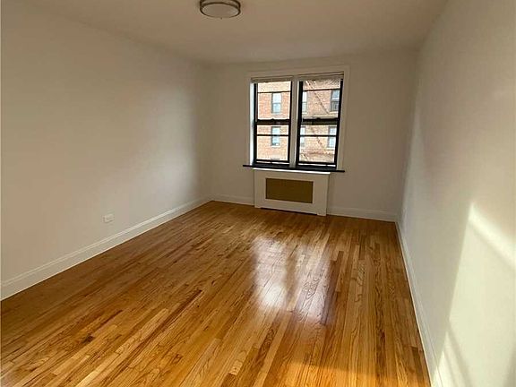 2nd image of 147-37 Roosevelt Ave #4F