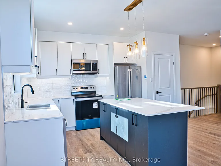 2900 Savoy St #105 — Photo 9