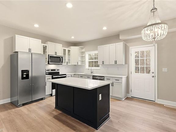 5th image of 3546 Riverside Dr