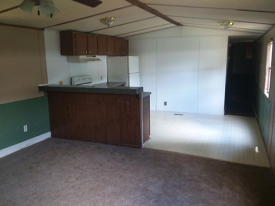2nd image of 134 Benny Ln