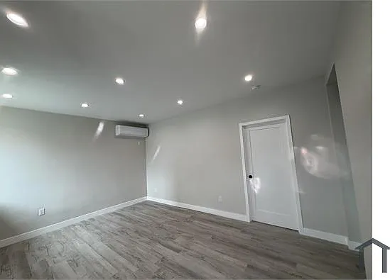 2 bed, 750 sqft, $2,900 — Photo 4