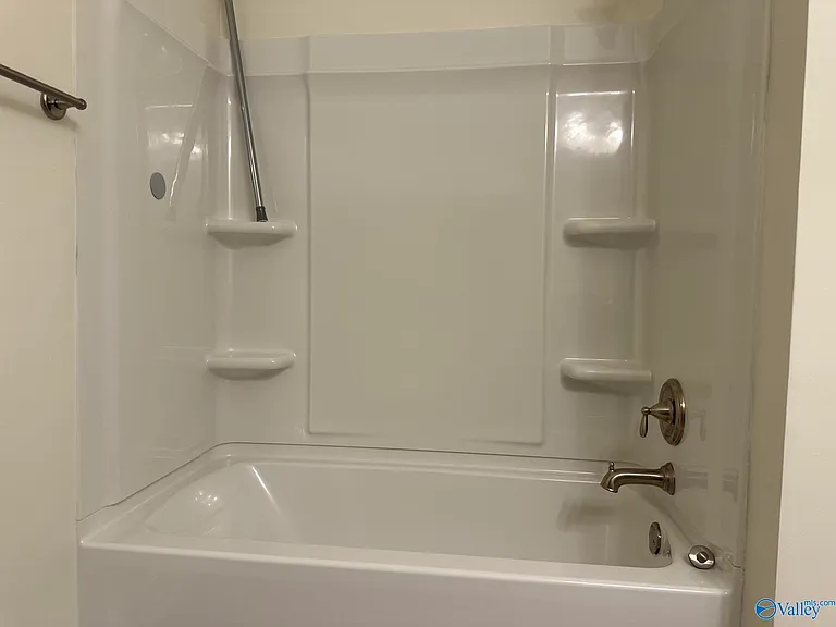 44 Cypress Point Dr SW — Photo 13