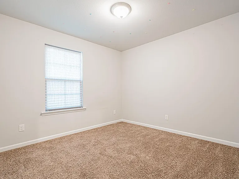101 Eagle Lake Dr — Photo 9
