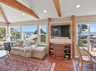 45 Beach St, Pacific Grove, CA 93950