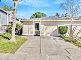 8 Hansen Ct, Moraga, CA 94556