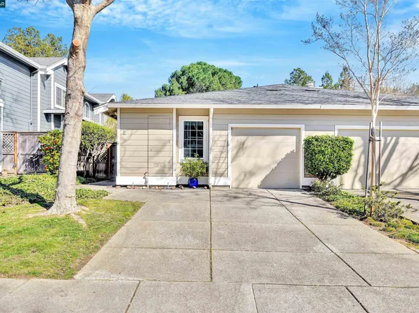 8 Hansen Ct, Moraga, CA 94556