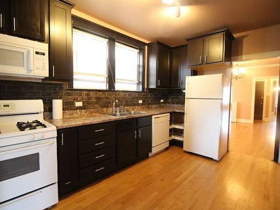 5th image of 5717 N Artesian Ave